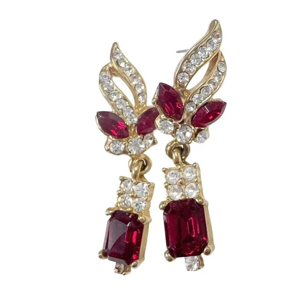 Gold tone‎ Bow Brooch and Dangle Earrings with Ruby glass & Rhinstones